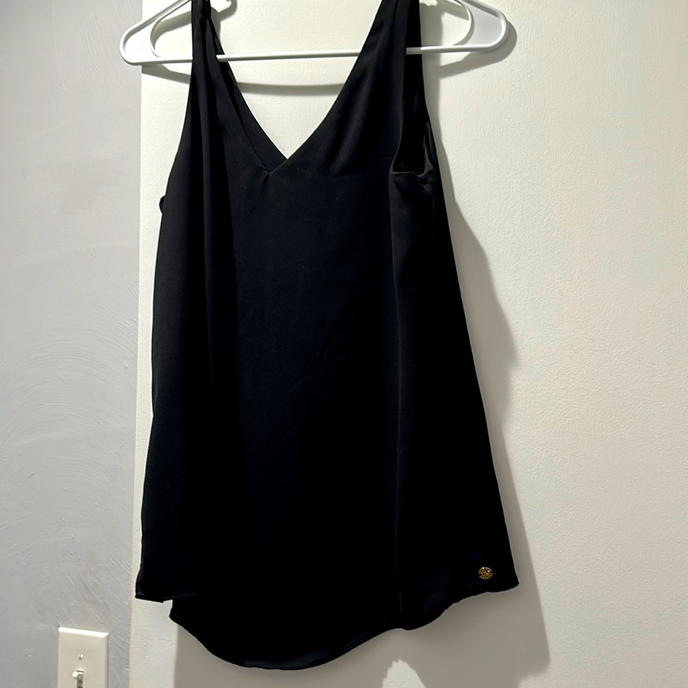 Lilly Pulitzer black v neck flowy tank size XS